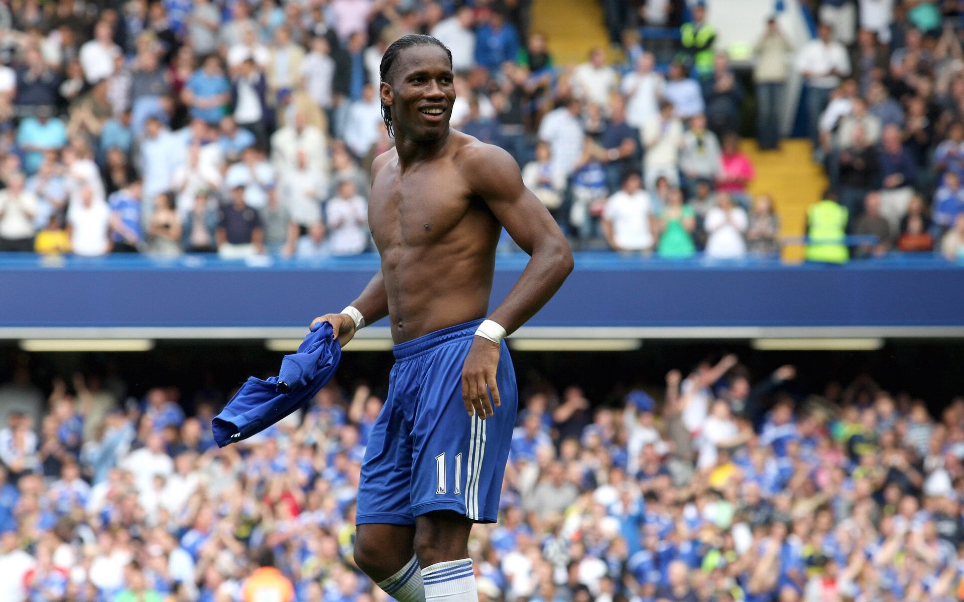 阿圭罗攻防两端统治，拜仁带走秘鲁，一场跨越洲际的足球文化征服